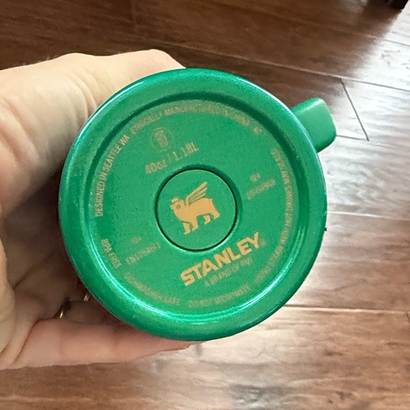 Stanley Emerald Green Travel Mug with Straw - Picture 2 of 6